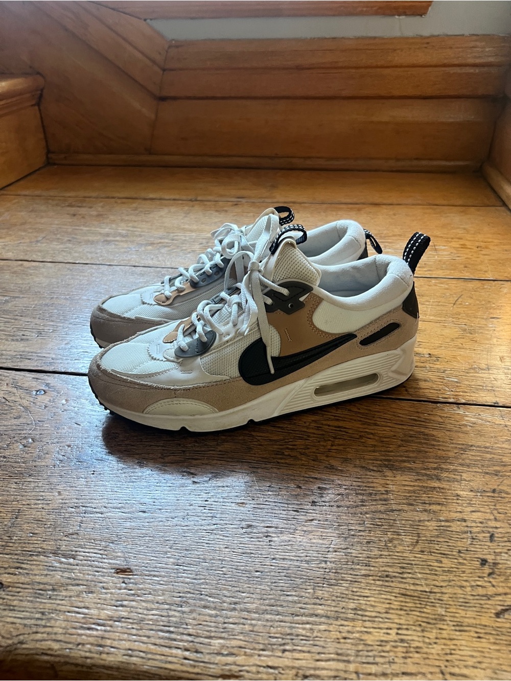 Women’s size 8 Nike Air Max Excee